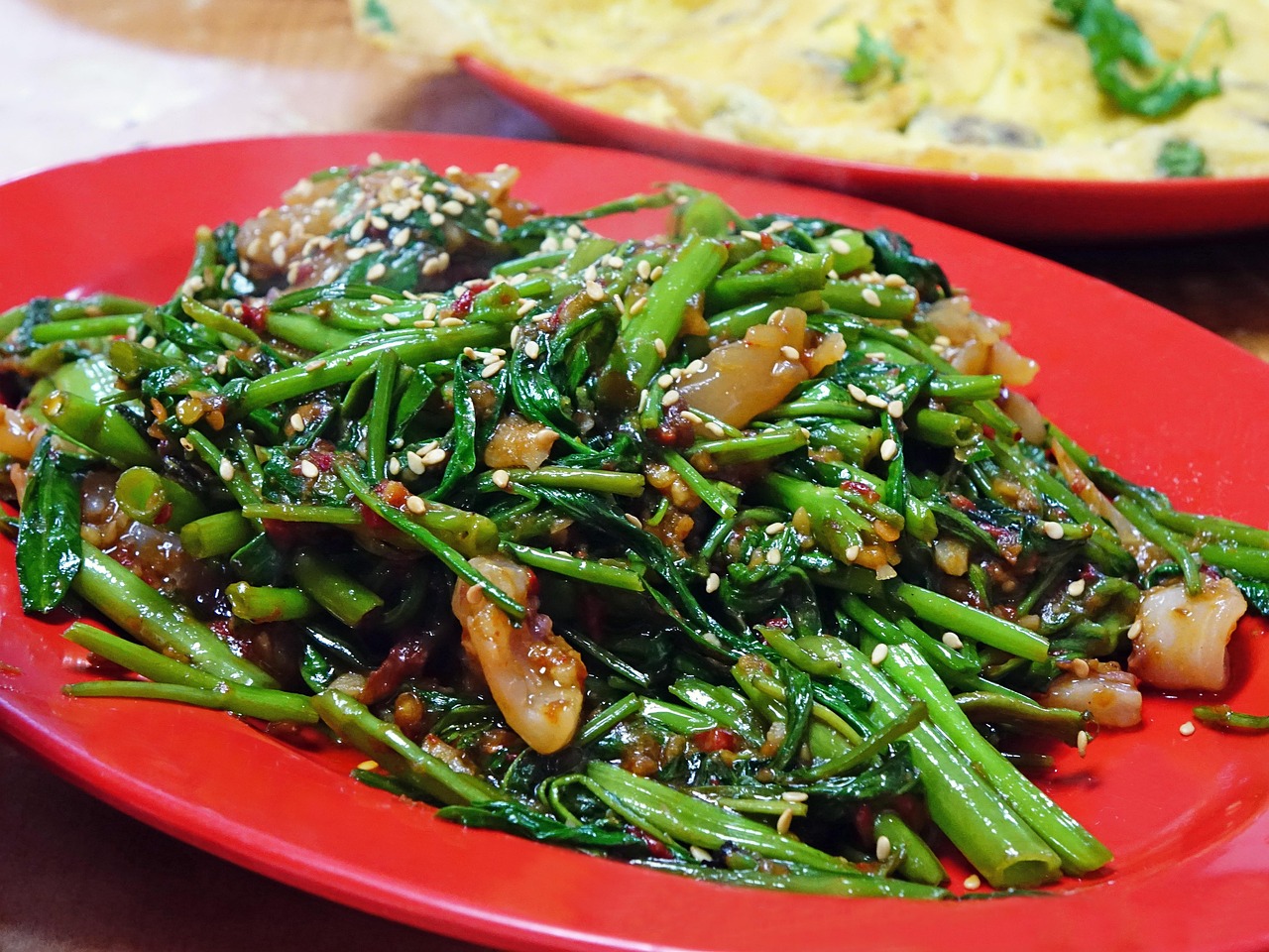 Comparing Geprek Bensu with Other Local Eateries in Pekalongan